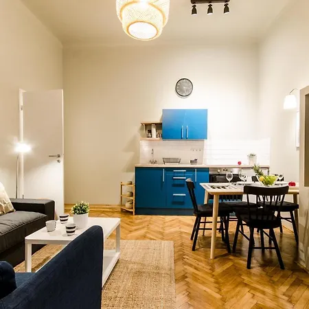 Chili De Lux * Budapest